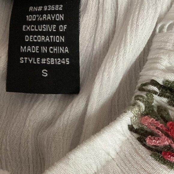 Anthropologie Liv Los Angeles BOHO Peasant Top S Floral Embroidered White 174L - Picture 10 of 11